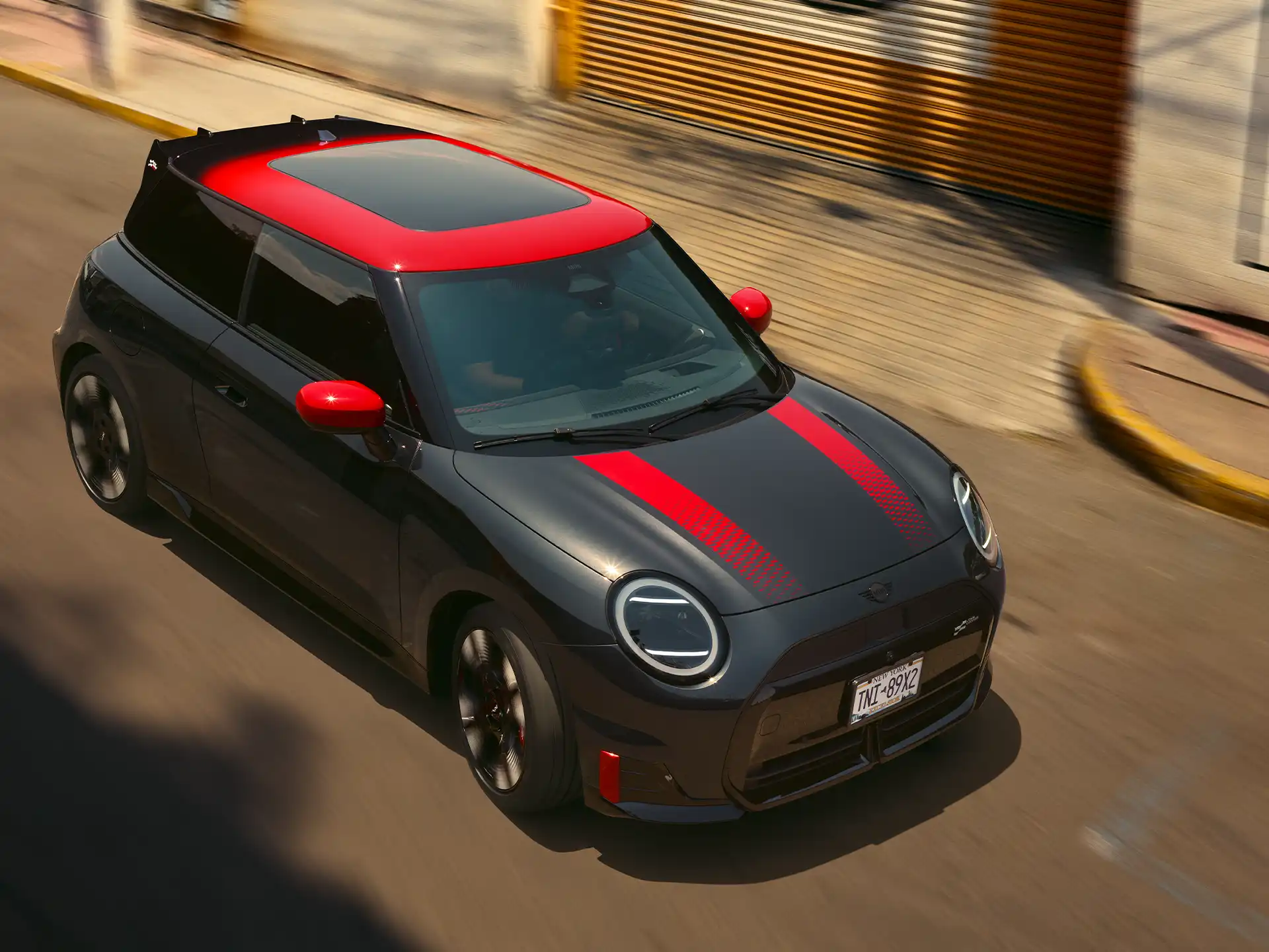 MINI John Cooper Works - J01 JCW изглед отгоре